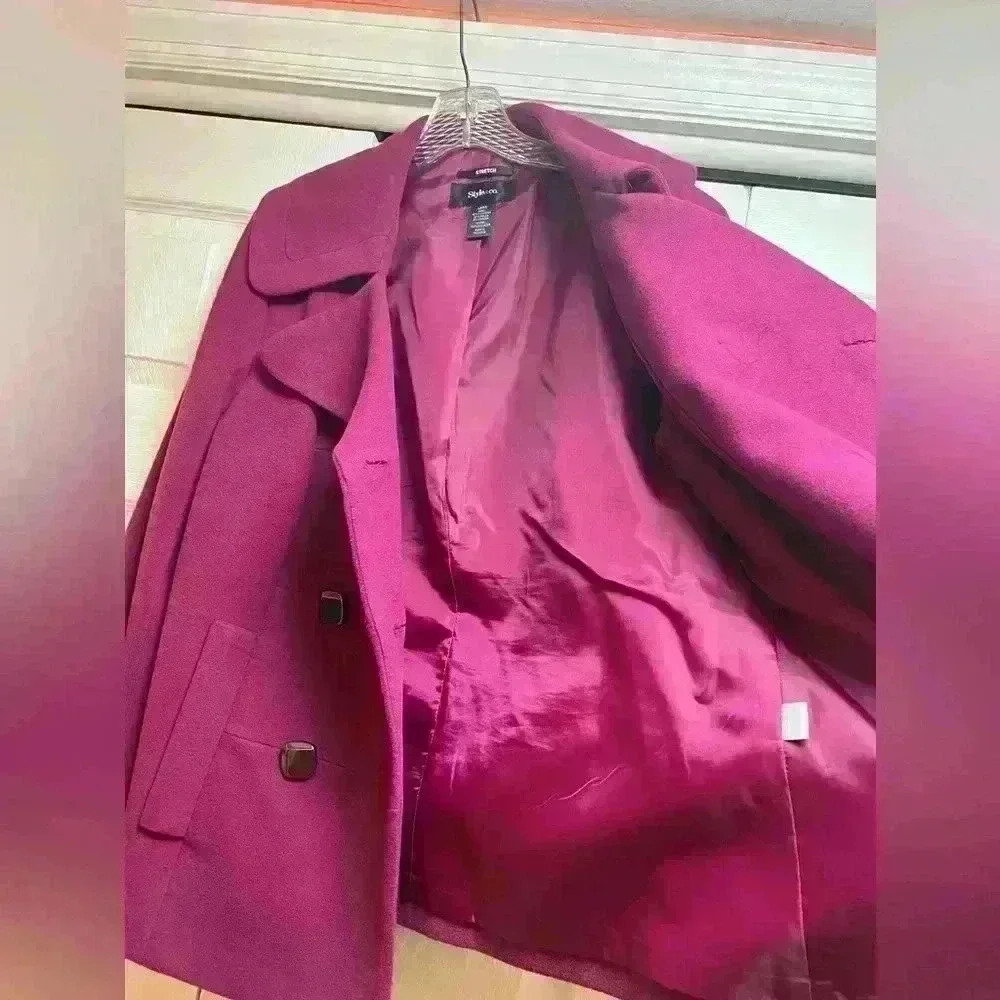 In Perfect condition Style & Co. Purple
Double Breasted Button women Jacket SZ L - Picture 4 of 13
